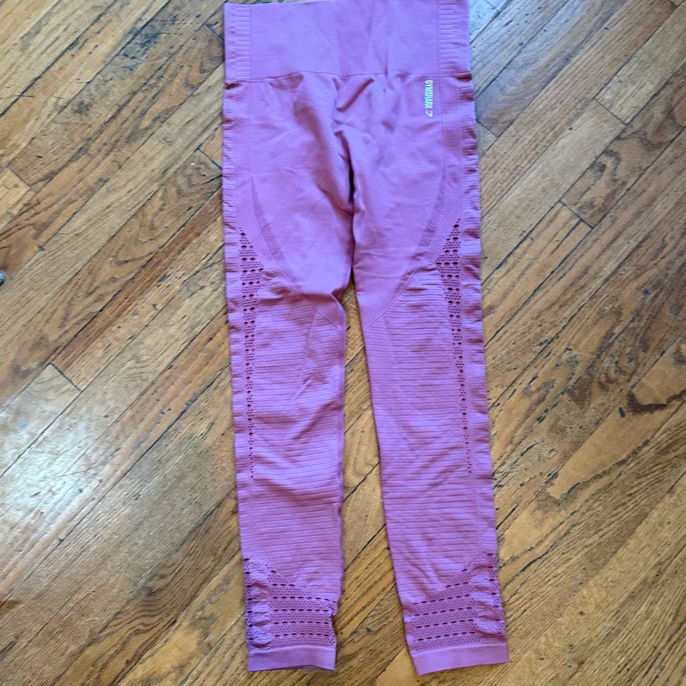 Gymshark Energy Seamless Laser Cut Leggings Dusty Pink size: Medium